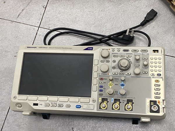 ̩��ʾ���� MDO3012�S��,ʾ�����S��